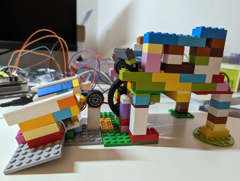 Prototype with wheel under the cards